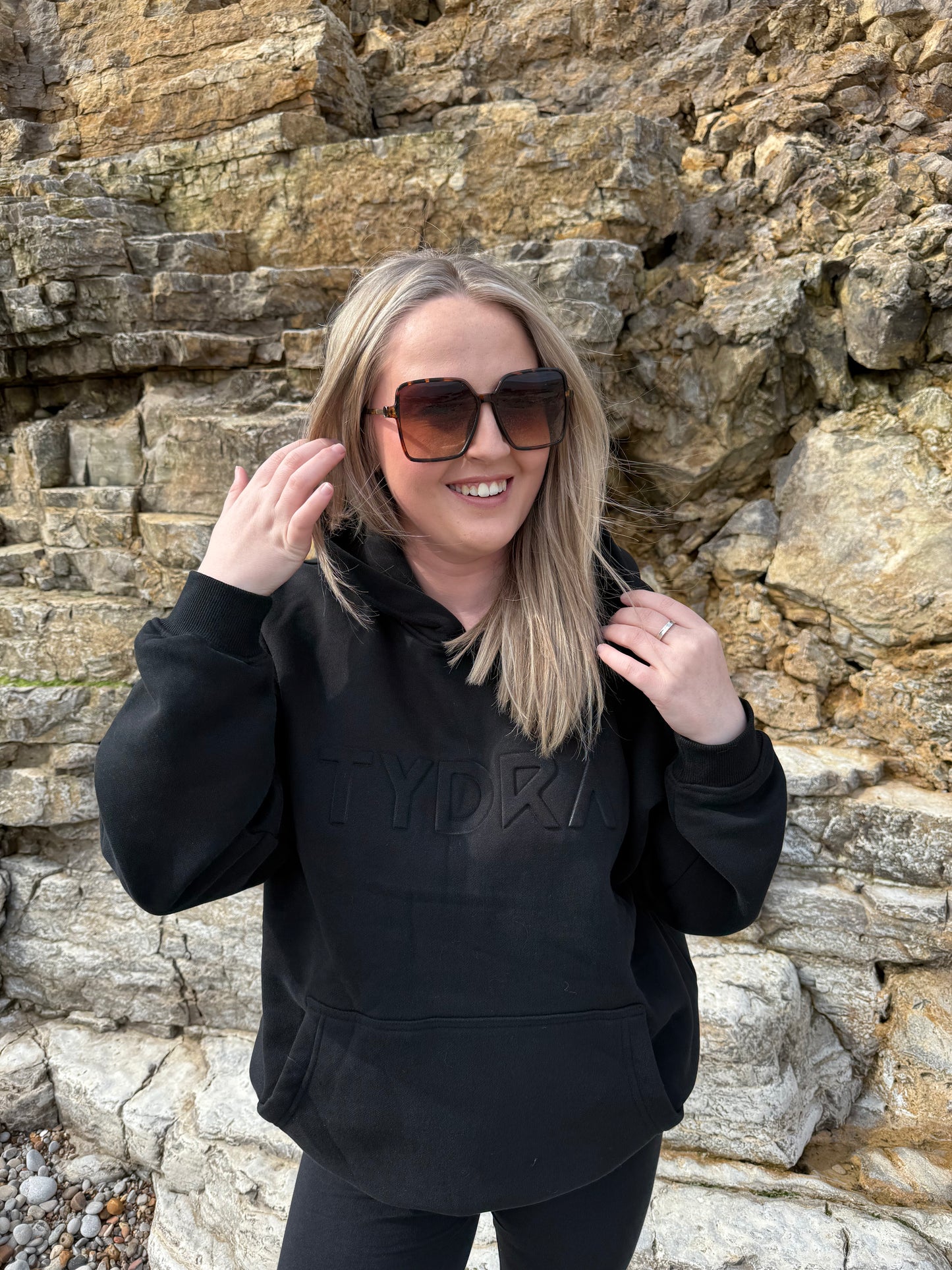 Tydra Hoodie Line